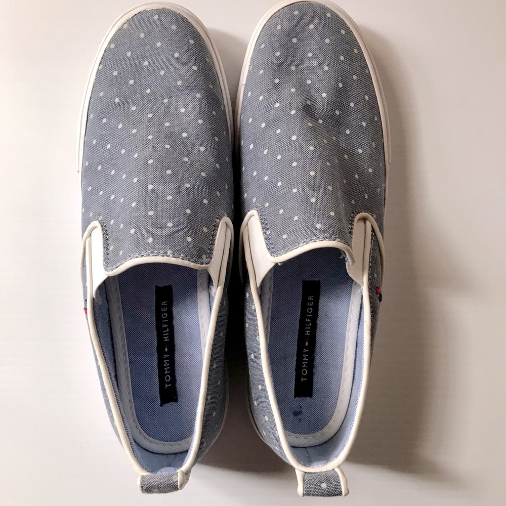 Tommy Hilfiger Slip on Sneaker - Picture 2 of 11